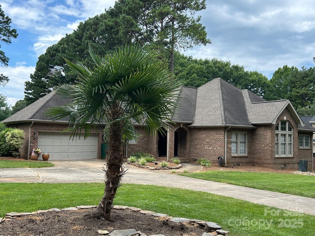 7984 Ravenwood Lane, Stanley, NC 28164