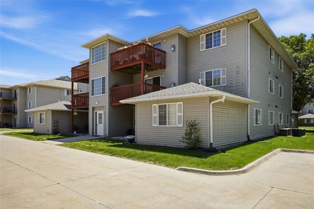 624 Kimberlite Street, Tiffin, IA 52340