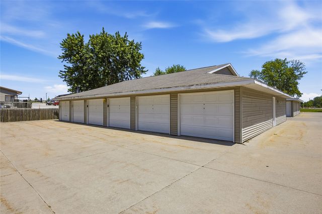 624 Kimberlite Street, Tiffin, IA 52340
