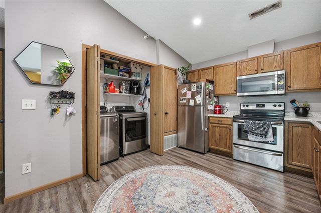 624 Kimberlite Street, Tiffin, IA 52340