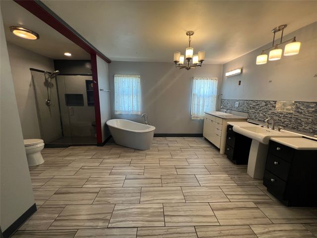 2506 E 40th Court, Des Moines, IA 50317