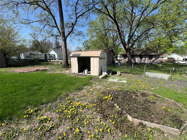 2506 E 40th Court, Des Moines, IA 50317