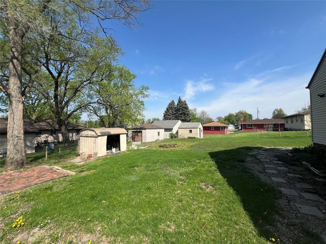 2506 E 40th Court, Des Moines, IA 50317
