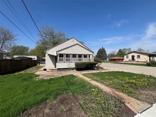 2506 E 40th Court, Des Moines, IA 50317