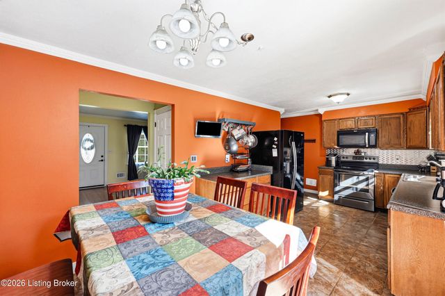 7405 Beechdale Rd, Crestwood, KY 40014