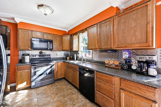 7405 Beechdale Rd, Crestwood, KY 40014