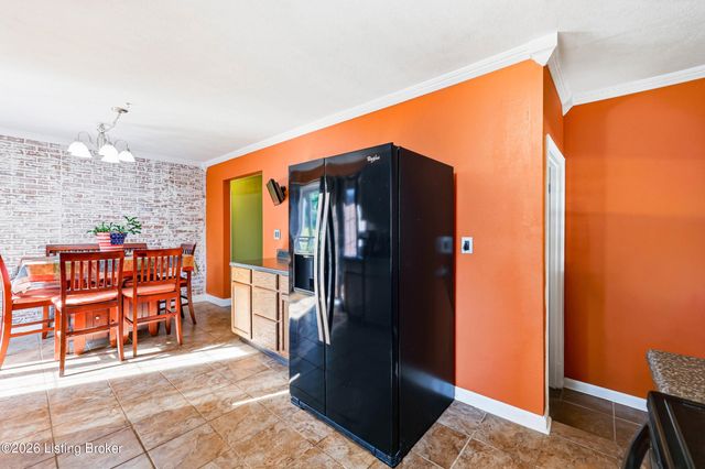 7405 Beechdale Rd, Crestwood, KY 40014