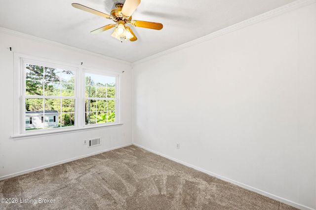 7405 Beechdale Rd, Crestwood, KY 40014