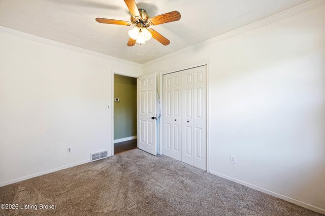 7405 Beechdale Rd, Crestwood, KY 40014