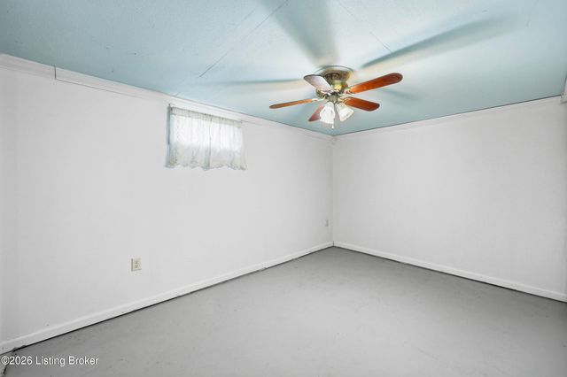 7405 Beechdale Rd, Crestwood, KY 40014