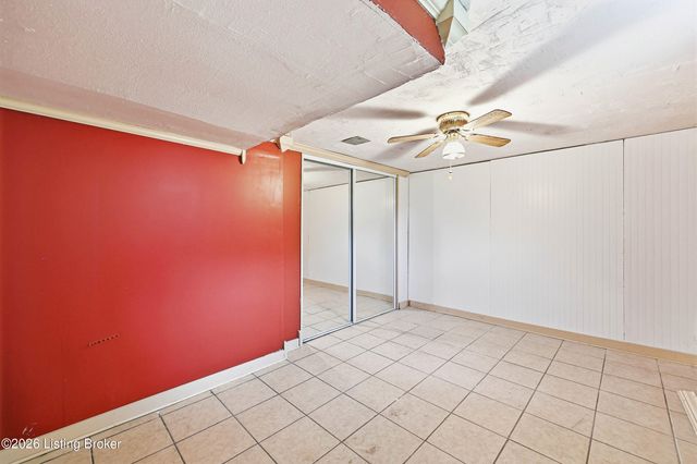 7405 Beechdale Rd, Crestwood, KY 40014