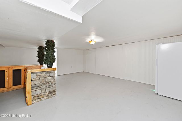 7405 Beechdale Rd, Crestwood, KY 40014
