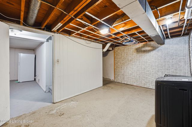 7405 Beechdale Rd, Crestwood, KY 40014