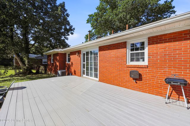 7405 Beechdale Rd, Crestwood, KY 40014