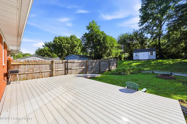 7405 Beechdale Rd, Crestwood, KY 40014