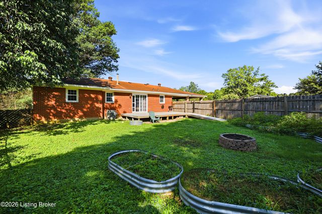 7405 Beechdale Rd, Crestwood, KY 40014