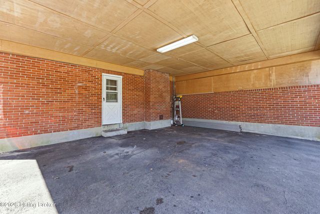 7405 Beechdale Rd, Crestwood, KY 40014