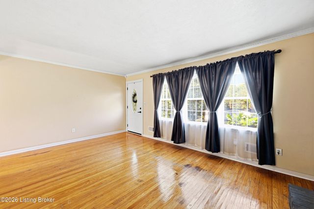 7405 Beechdale Rd, Crestwood, KY 40014