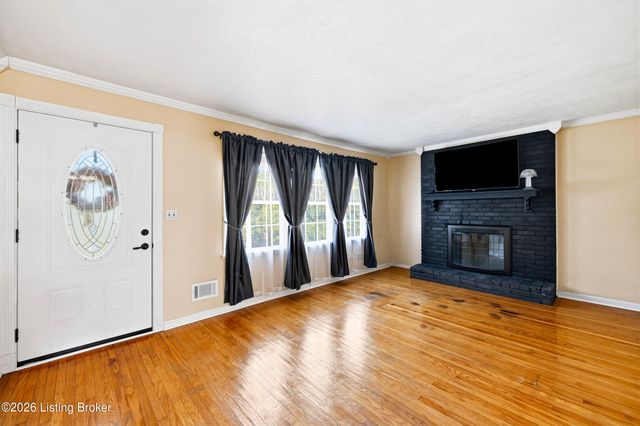 7405 Beechdale Rd, Crestwood, KY 40014