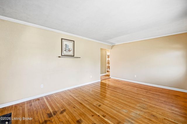 7405 Beechdale Rd, Crestwood, KY 40014
