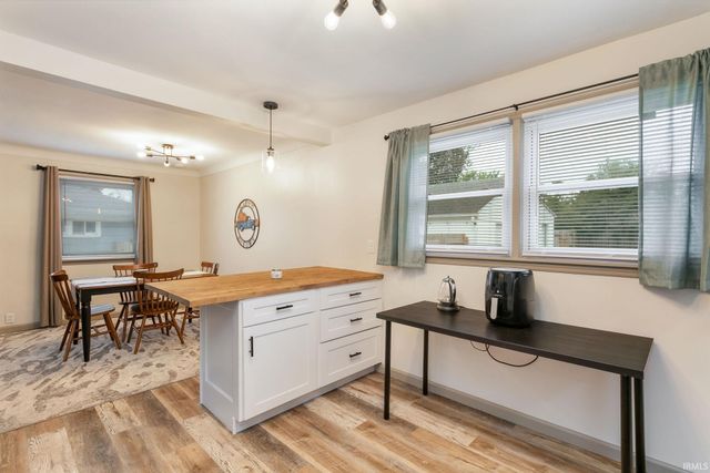 54525 28th Street, South Bend, IN 46635