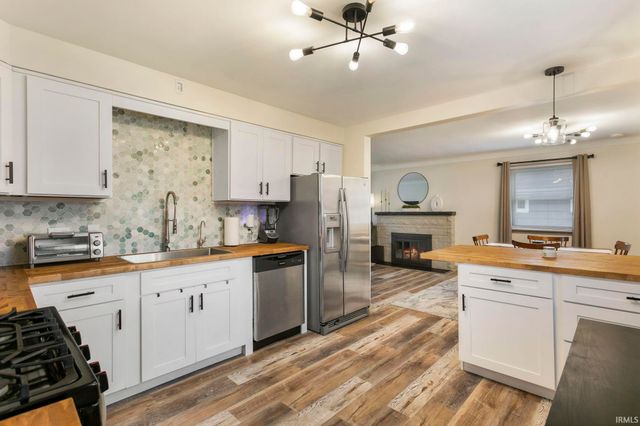 54525 28th Street, South Bend, IN 46635