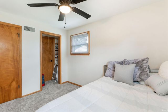 54525 28th Street, South Bend, IN 46635