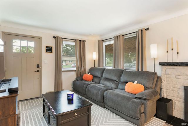 54525 28th Street, South Bend, IN 46635