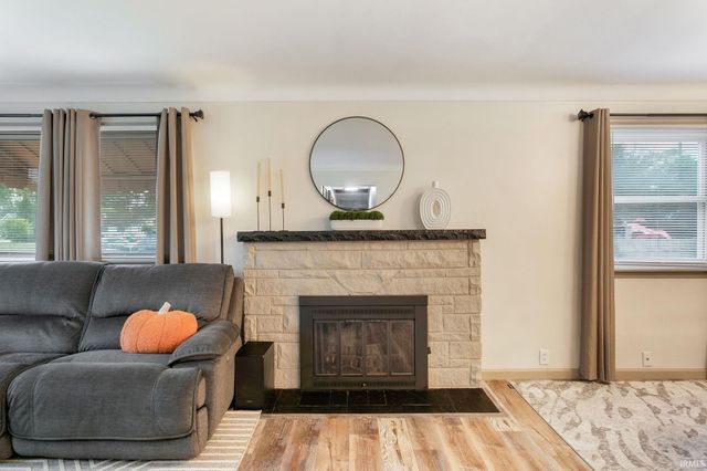 54525 28th Street, South Bend, IN 46635