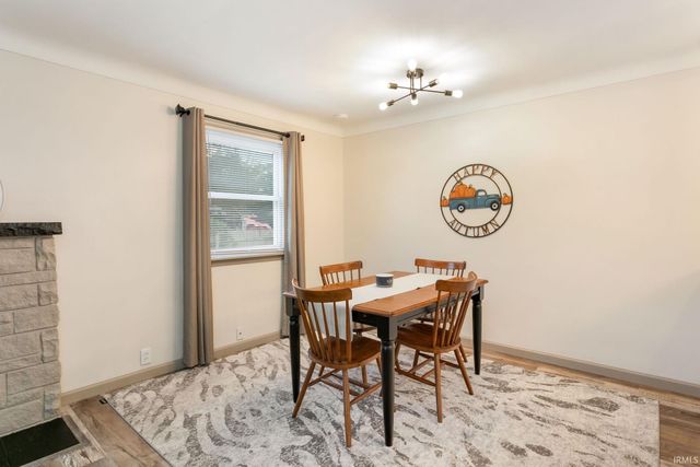 54525 28th Street, South Bend, IN 46635