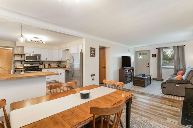 54525 28th Street, South Bend, IN 46635