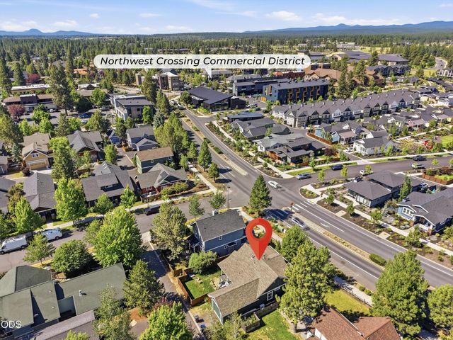 1236 NW Mount Washington Drive, Bend, OR 97703