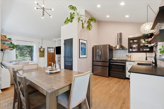 1236 NW Mount Washington Drive, Bend, OR 97703