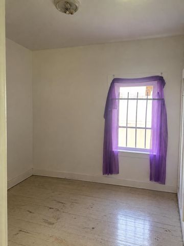 11739 Dyar Street, Hamtramck, MI 48212