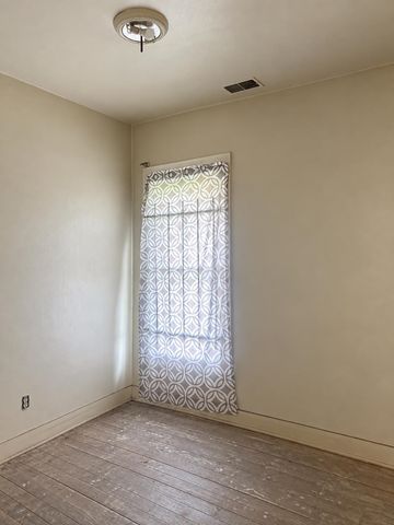 11739 Dyar Street, Hamtramck, MI 48212