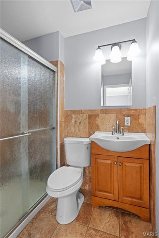 3580 Greenway Chase Drive, Florissant, MO 63031