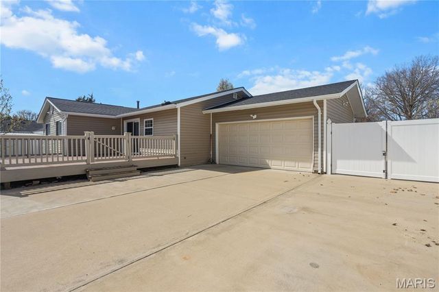 3580 Greenway Chase Drive, Florissant, MO 63031