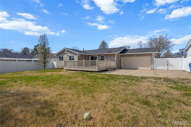 3580 Greenway Chase Drive, Florissant, MO 63031