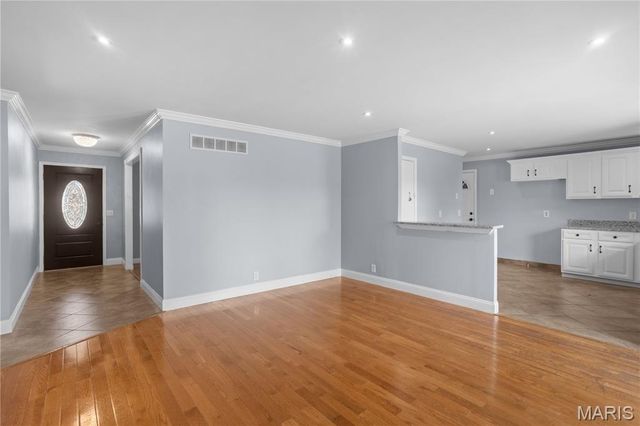 3580 Greenway Chase Drive, Florissant, MO 63031