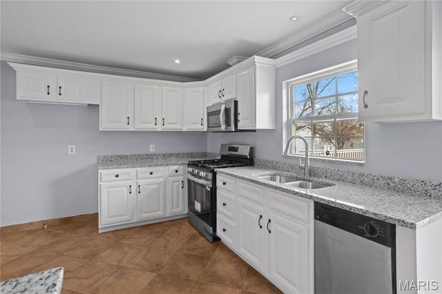 3580 Greenway Chase Drive, Florissant, MO 63031