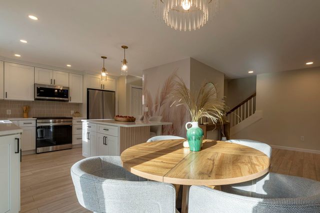 16 Laurel Court, Nashua, NH 03062