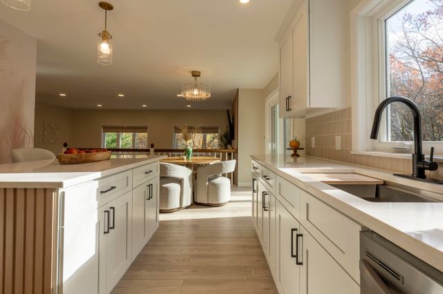 16 Laurel Court, Nashua, NH 03062