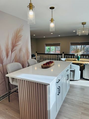 16 Laurel Court, Nashua, NH 03062