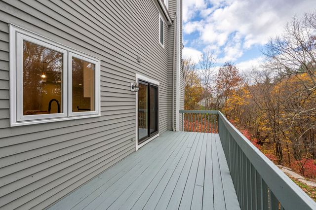 16 Laurel Court, Nashua, NH 03062