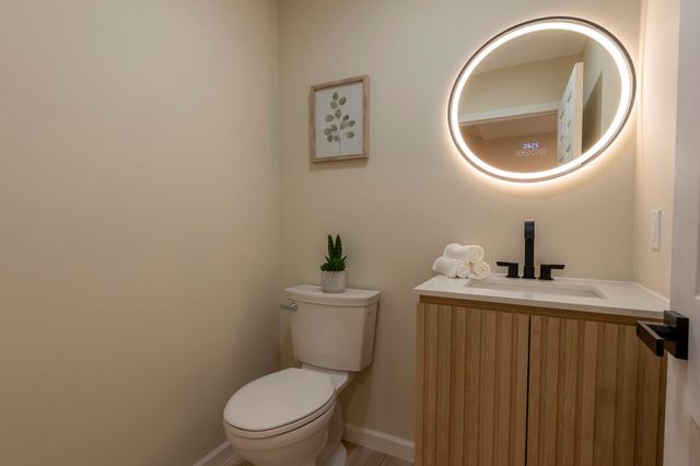 16 Laurel Court, Nashua, NH 03062