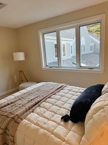 16 Laurel Court, Nashua, NH 03062