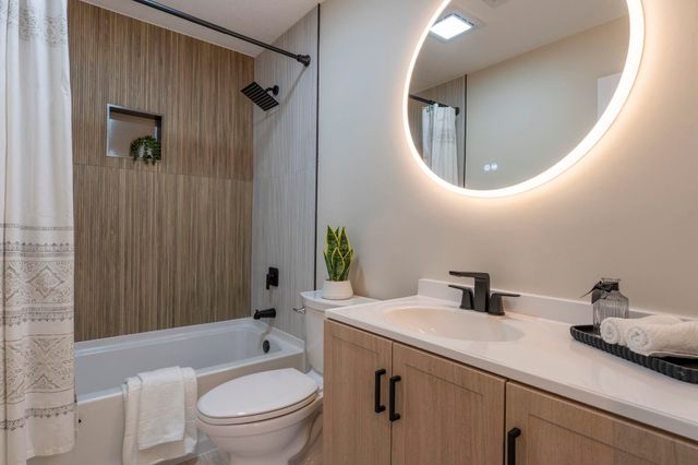 16 Laurel Court, Nashua, NH 03062