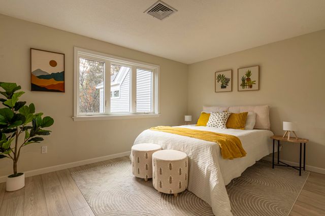 16 Laurel Court, Nashua, NH 03062