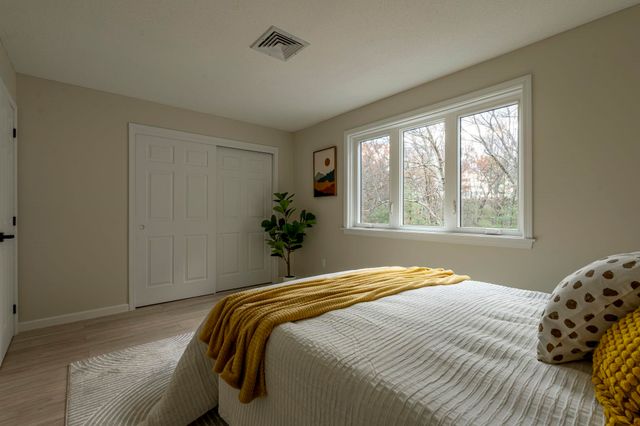 16 Laurel Court, Nashua, NH 03062