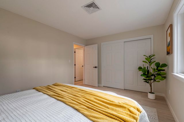 16 Laurel Court, Nashua, NH 03062